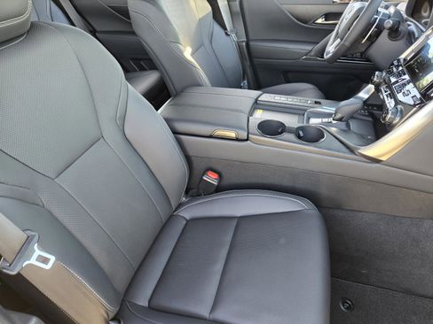 New 2026 Lexus LX 700h Luxury image 9