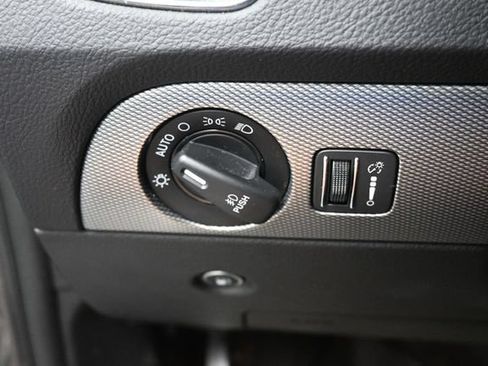 Used 2019 Dodge Durango R/T w/ Technology Group RWD image 19