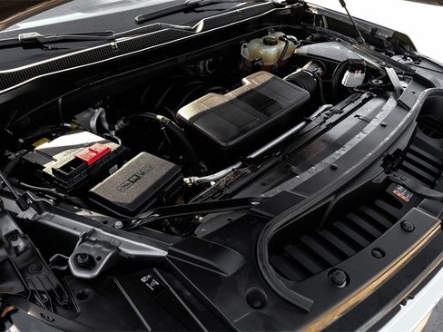 Used 2022 Chevrolet Suburban LT w/ Luxury Package image 56