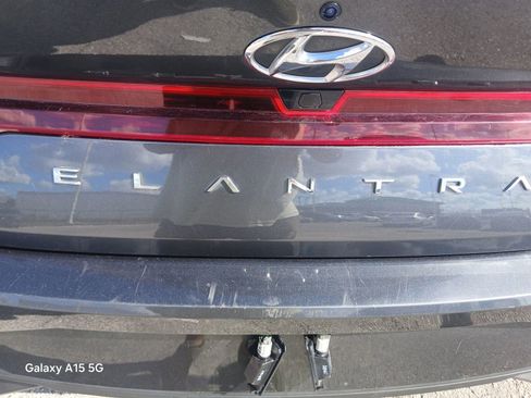 Used 2023 Hyundai Elantra SEL image 15