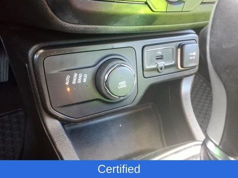 Certified 2023 Jeep Renegade Limited AWD/4WD image 17