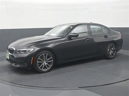 Used 2019 BMW 330i xDrive 330i xDrive image 4