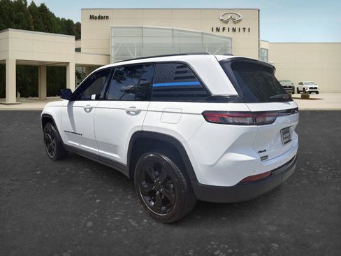 Used 2024 Jeep Grand Cherokee Altitude AWD/4WD image 6