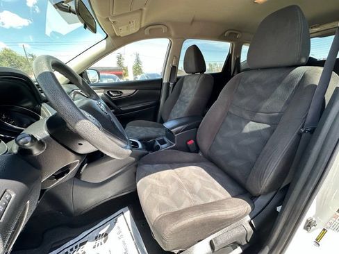 Used 2016 Nissan Rogue S w/ Appearance Package AWD/4WD image 10