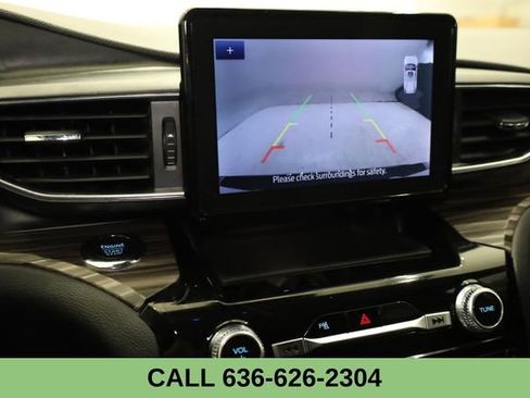 Used 2023 Ford Explorer Limited image 20