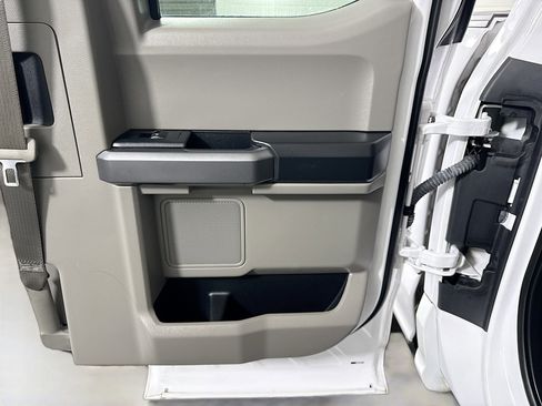 Used 2020 Ford F150 XLT image 27