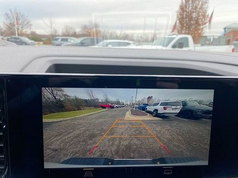 Used 2024 Chevrolet Silverado 3500 LT image 14