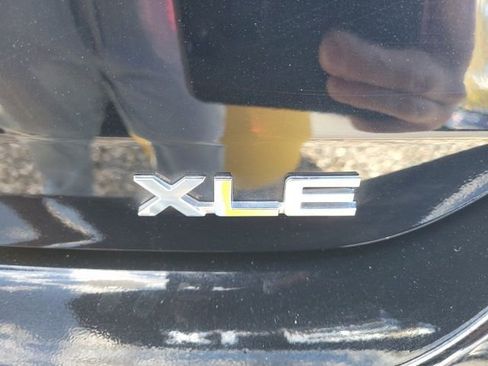 Certified 2023 Toyota Highlander Bronze Edition image 7