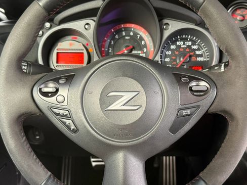 Used 2019 Nissan 370Z NISMO RWD image 50