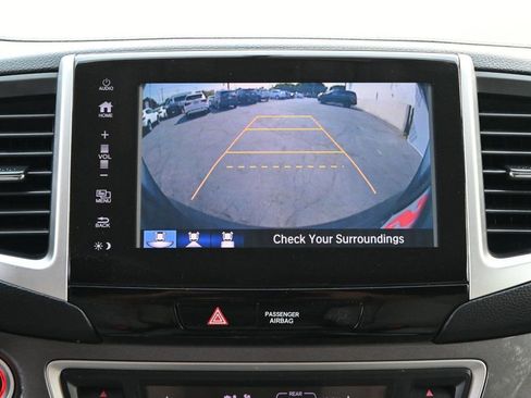 Used 2017 Honda Pilot EX image 11