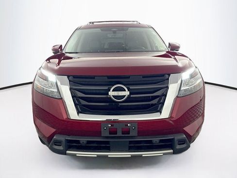 Certified 2023 Nissan Pathfinder SL AWD/4WD image 2