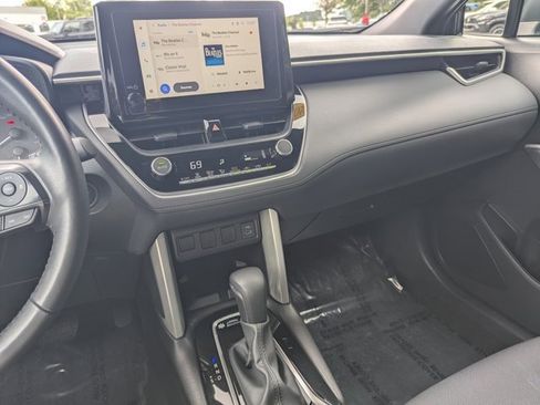 Used 2025 Toyota Corolla Cross AWD Hybrid image 24