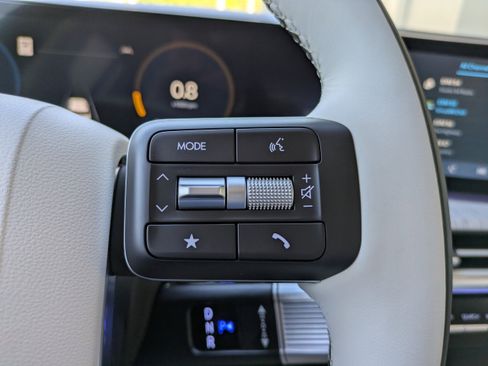 Certified 2025 Hyundai Santa Fe Calligraphy image 24