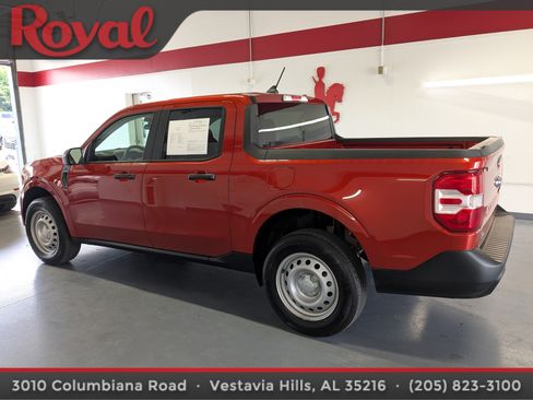 Used 2024 Ford Maverick XL FWD image 2