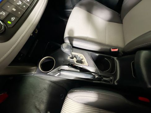 Used 2015 Toyota RAV4 XLE FWD image 23