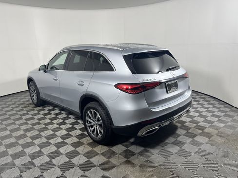 Used 2023 Mercedes-Benz GLC 300 4MATIC image 3