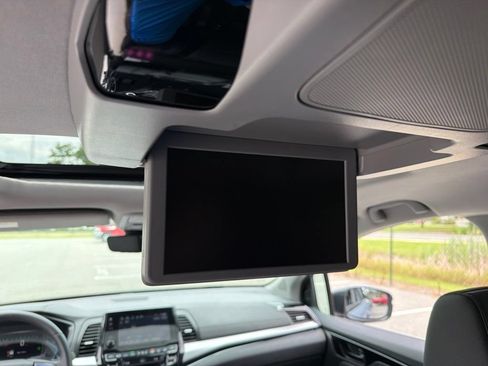 Certified 2024 Honda Odyssey Touring image 21