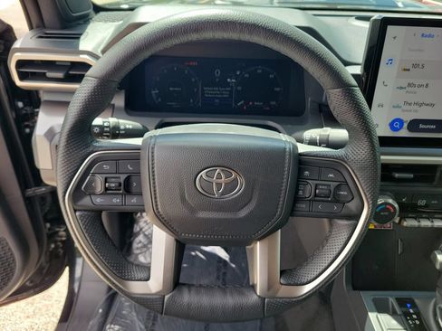 Used 2025 Toyota Tacoma TRD Sport w/ TRD Sport Upgrade Package RWD image 24