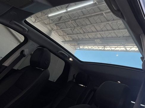 Used 2021 Land Rover Discovery Sport SE image 39