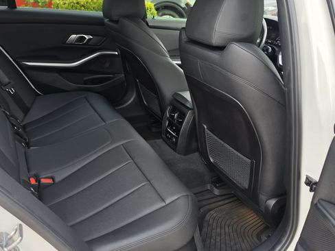 Used 2019 BMW 330i xDrive Sedan w/ Convenience Package AWD/4WD image 27