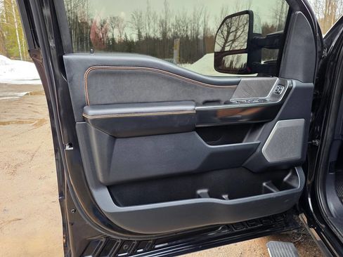 Used 2024 Ford F350 Platinum w/ FX4 Off-Road Package image 16