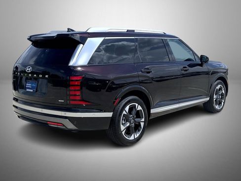 Certified 2026 Hyundai Palisade Limited AWD/4WD image 5