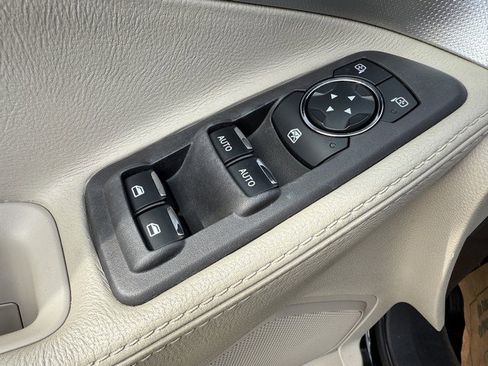 Used 2012 Ford Explorer XLT image 16