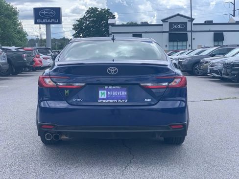 Used 2025 Toyota Camry SE FWD image 7