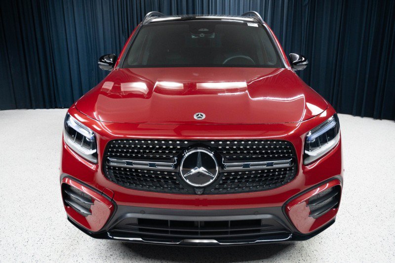 Certified 2026 Mercedes-Benz GLB 250 4MATIC image 2
