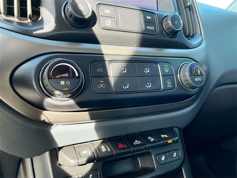 Used 2021 Chevrolet Colorado Z71 image 15