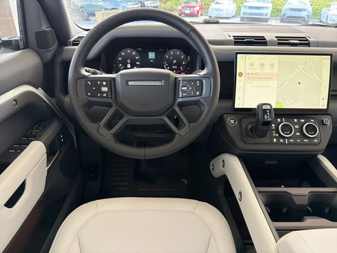 New 2026 Land Rover Defender 110 X-Dynamic SE image 28