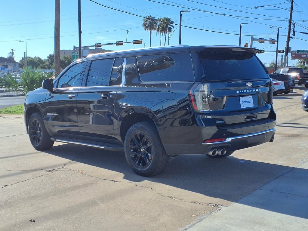 Used 2026 Chevrolet Suburban Premier RWD image 6