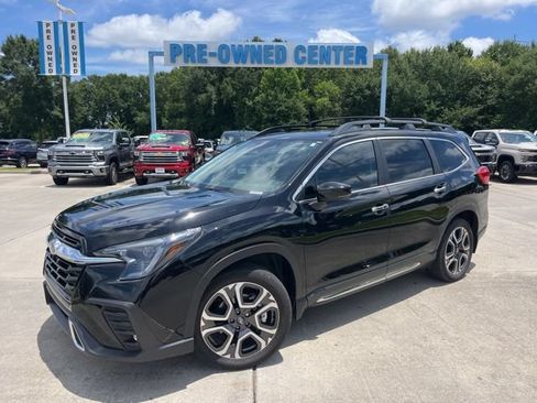 Used 2025 Subaru Ascent Touring AWD/4WD image 2