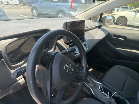 Used 2023 Toyota Corolla LE FWD image 7
