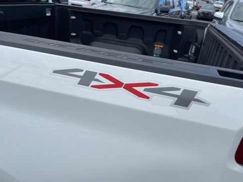 Used 2023 Chevrolet Silverado 1500 LT image 11