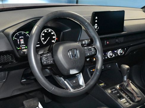 Used 2024 Honda CR-V Sport Touring image 2