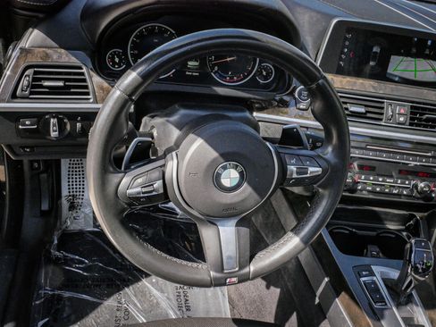 Used 2018 BMW 640i Convertible image 18