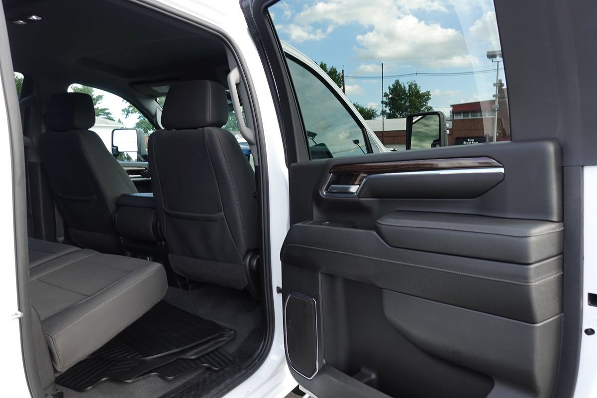 Used 2024 GMC Sierra 3500 SLE AWD/4WD image 25
