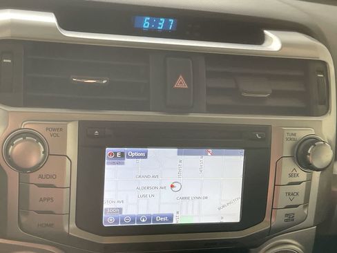 Used 2018 Toyota 4Runner SR5 Premium AWD/4WD image 18