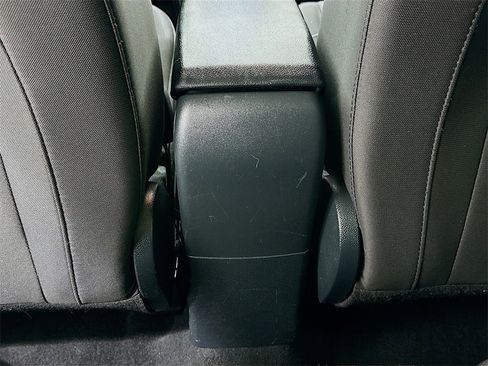 Used 2021 Ford EcoSport SE image 25