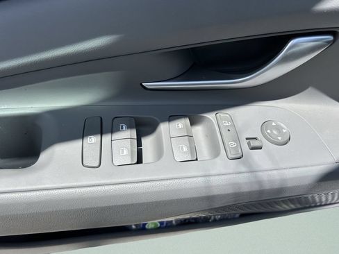 New 2025 Hyundai Elantra SE FWD image 20