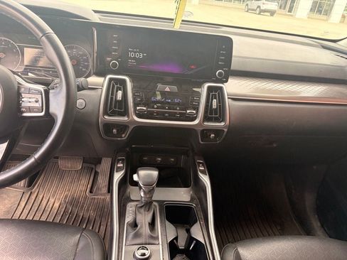 Used 2022 Kia Sorento S w/ Panoramic Sunroof Package FWD image 18