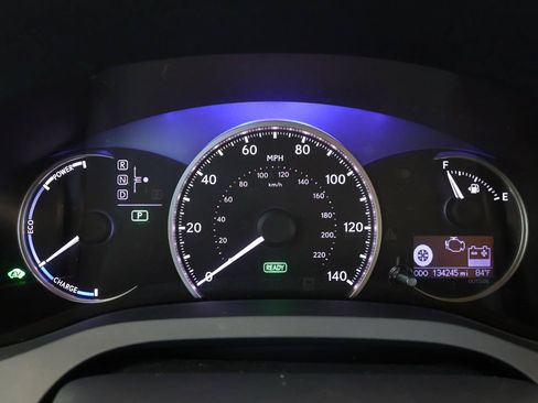 Used 2016 Lexus CT 200h w/ Seat Comfort Package FWD image 27