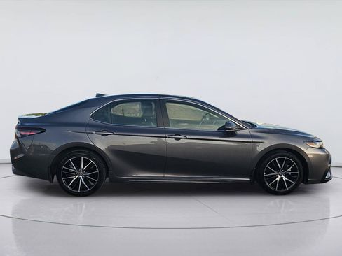 Used 2024 Toyota Camry SE FWD image 6