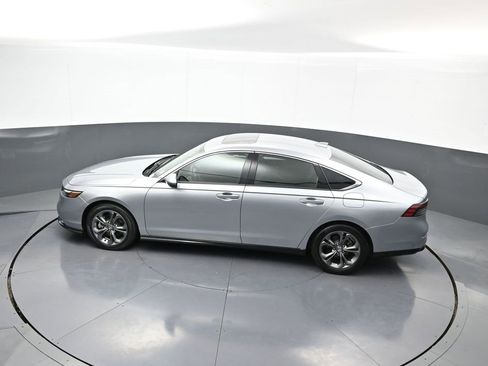 Used 2023 Honda Accord EX-L image 40