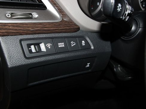 Used 2017 Hyundai Santa Fe Sport image 9