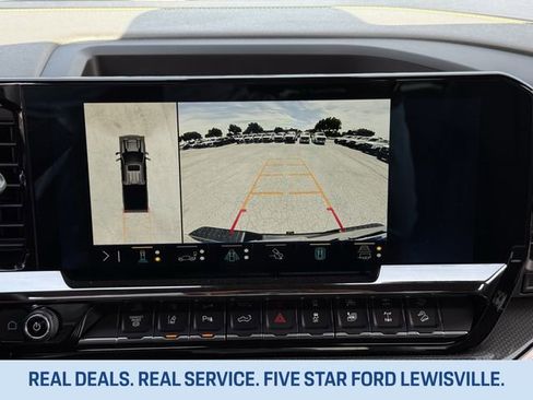 Used 2024 Chevrolet Silverado 2500 ZR2 w/ Technology Package image 16