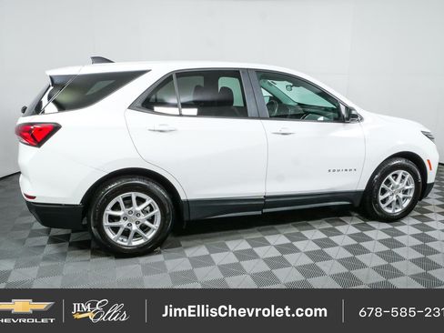 Certified 2024 Chevrolet Equinox LS w/ LS Convenience Package FWD image 2