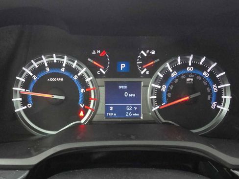 Used 2018 Toyota 4Runner TRD Off-Road Premium image 28