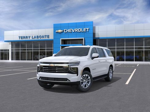New 2026 Chevrolet Suburban LT w/ Comfort Package AWD/4WD image 10